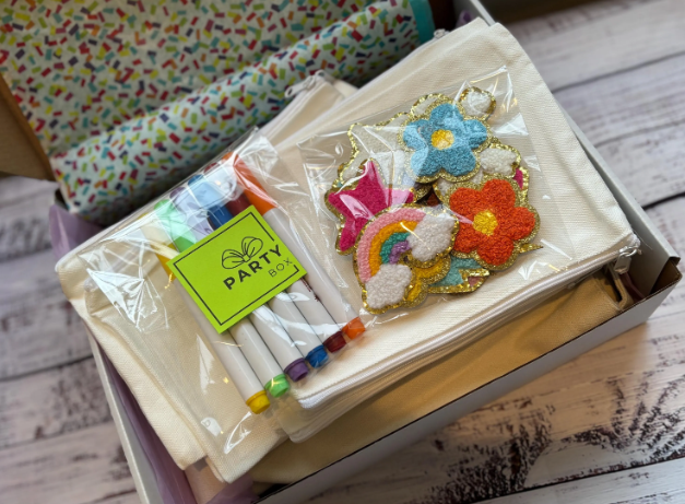 Makeup/Pencil Bag Decorating Kit